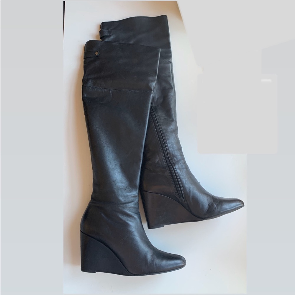 Knee-High Boots w wedge platform 8.5
